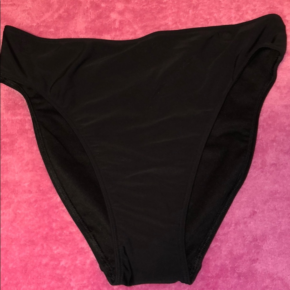 Black bikini bottoms